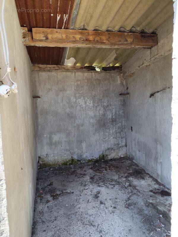 Commerce à ARTIGUES-PRES-BORDEAUX