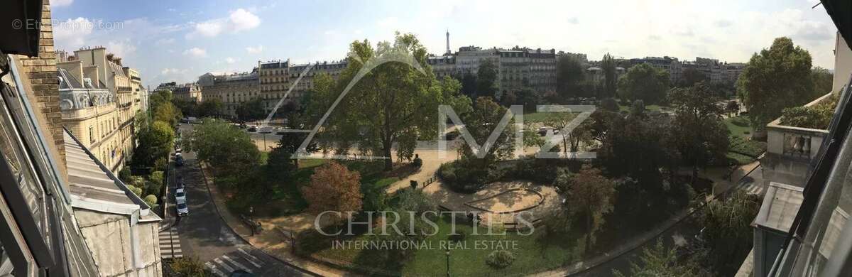 Appartement à PARIS-16E