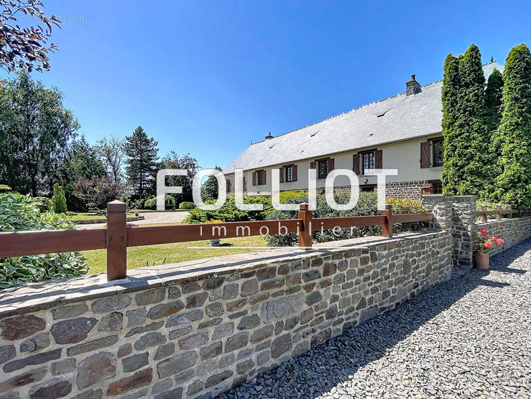 A vendre  - Maison de caractère - A vendre  -  Bourgvallees - photo 16