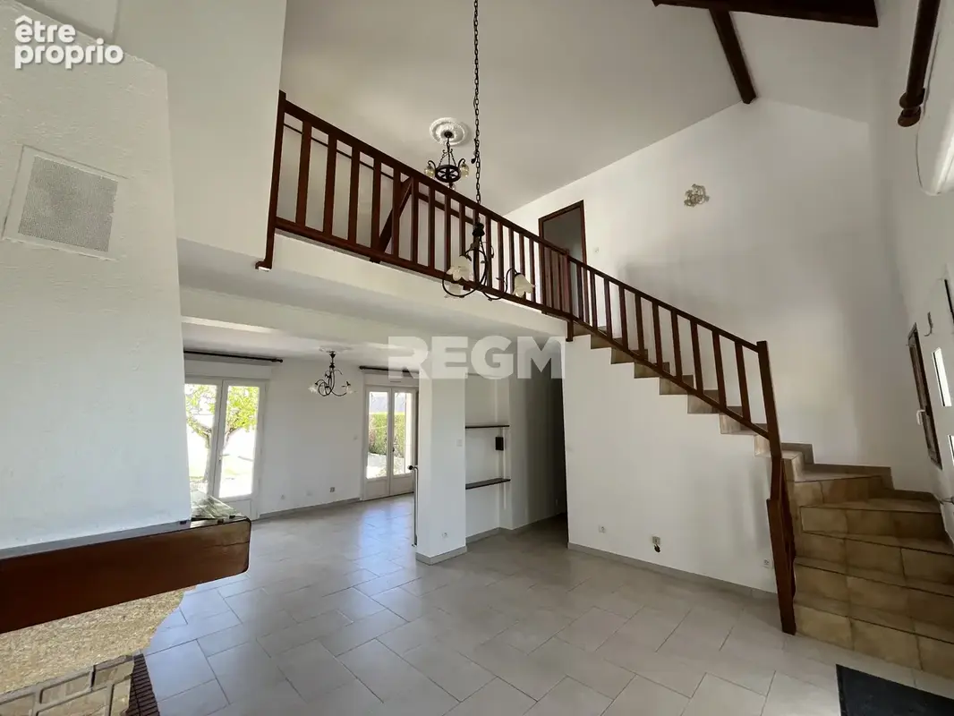 Maison 5 chambres sur sous-sol total pour une surface utile de 221 m2 - photo 9
