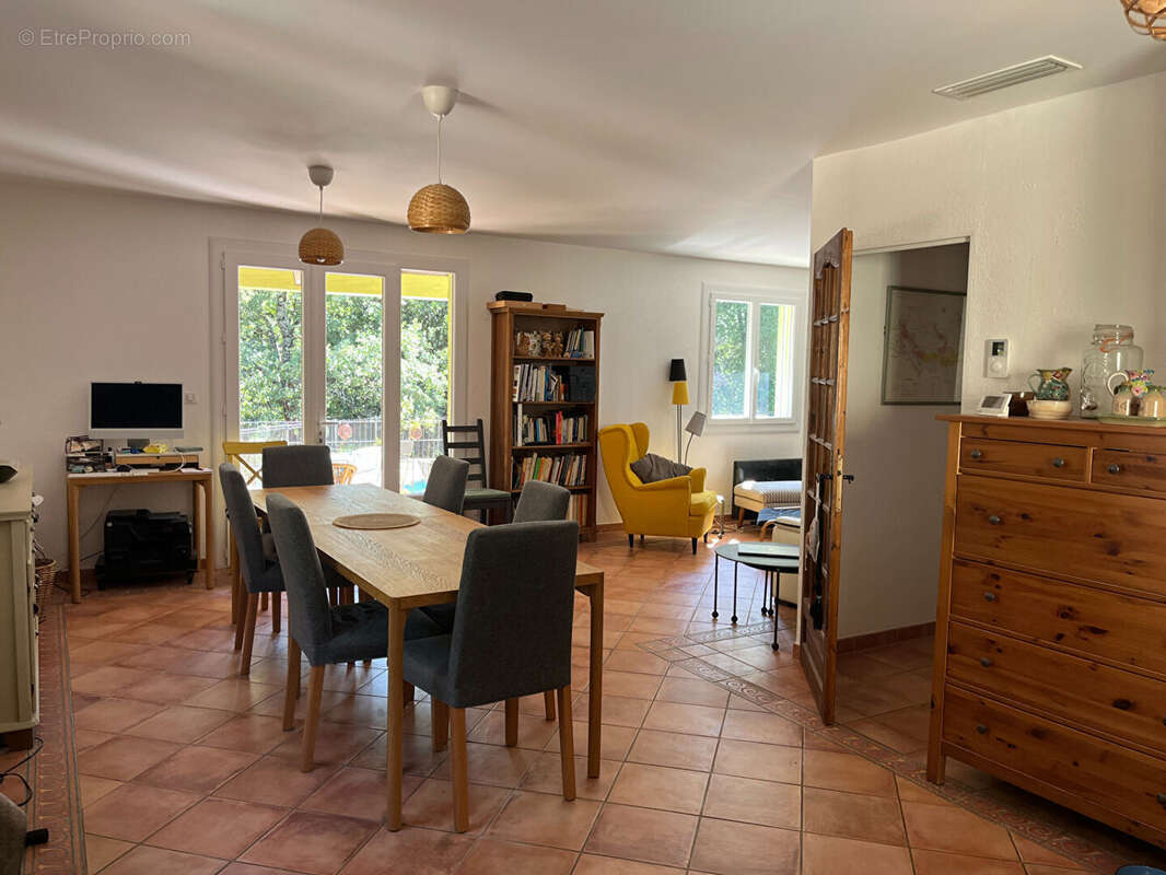Maison à FLASSANS-SUR-ISSOLE