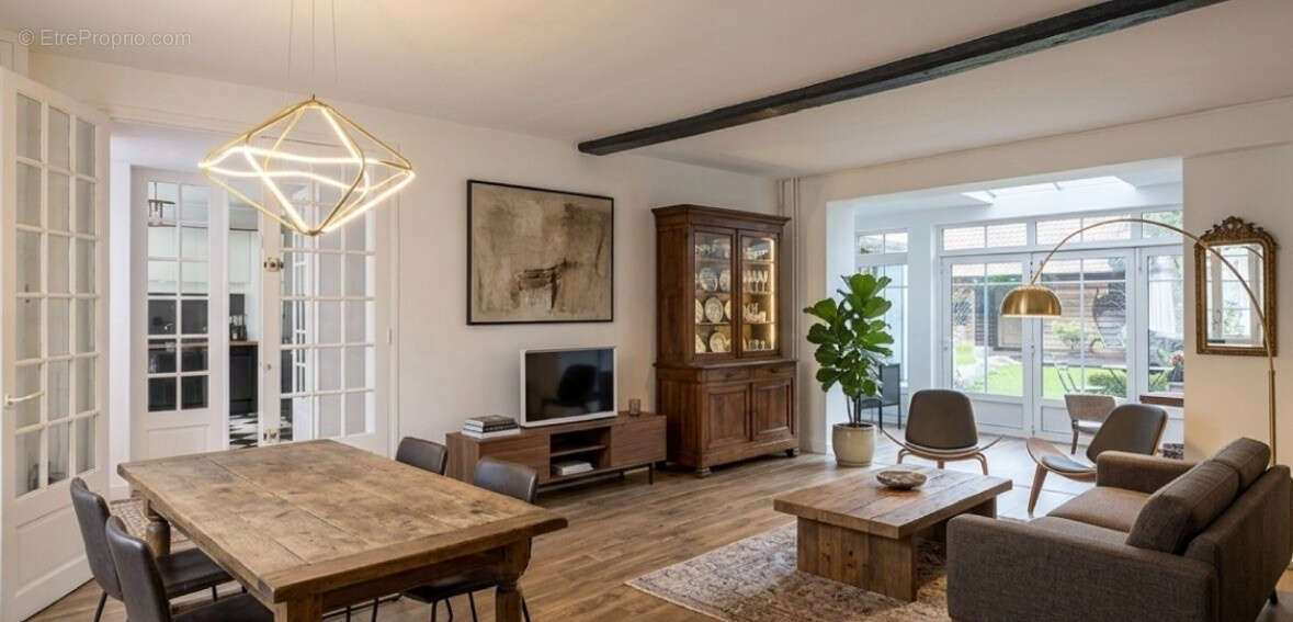 Maison à COUILLY-PONT-AUX-DAMES
