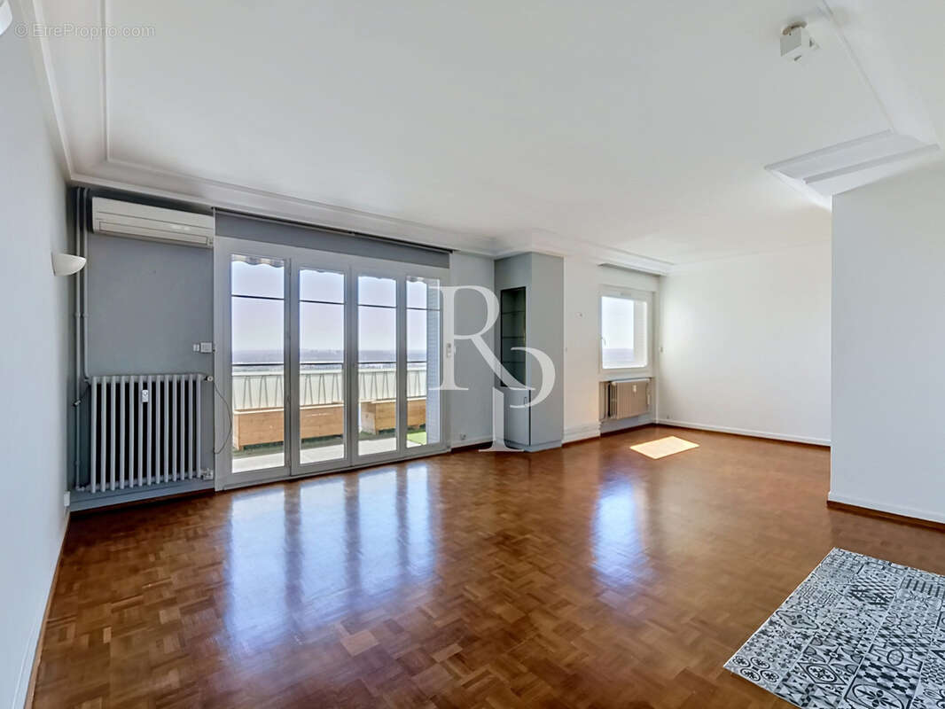 Appartement à LA MULATIERE