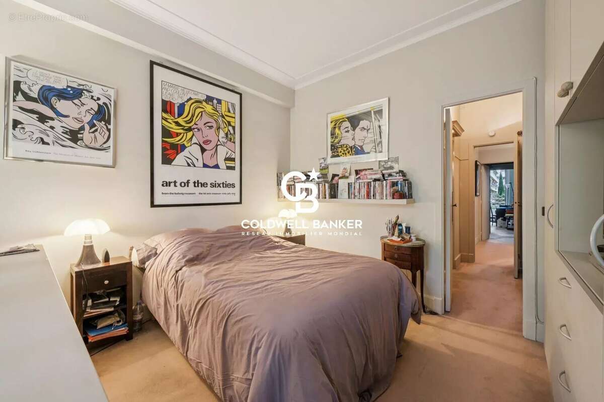 Appartement à PARIS-16E