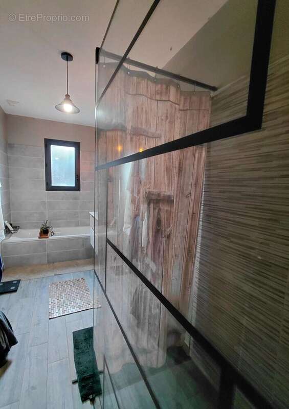 Maison à POURRIERES