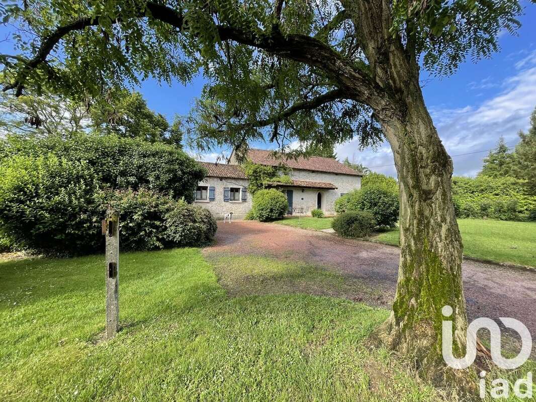 Photo 4 - Maison à SAINT-SAVIN