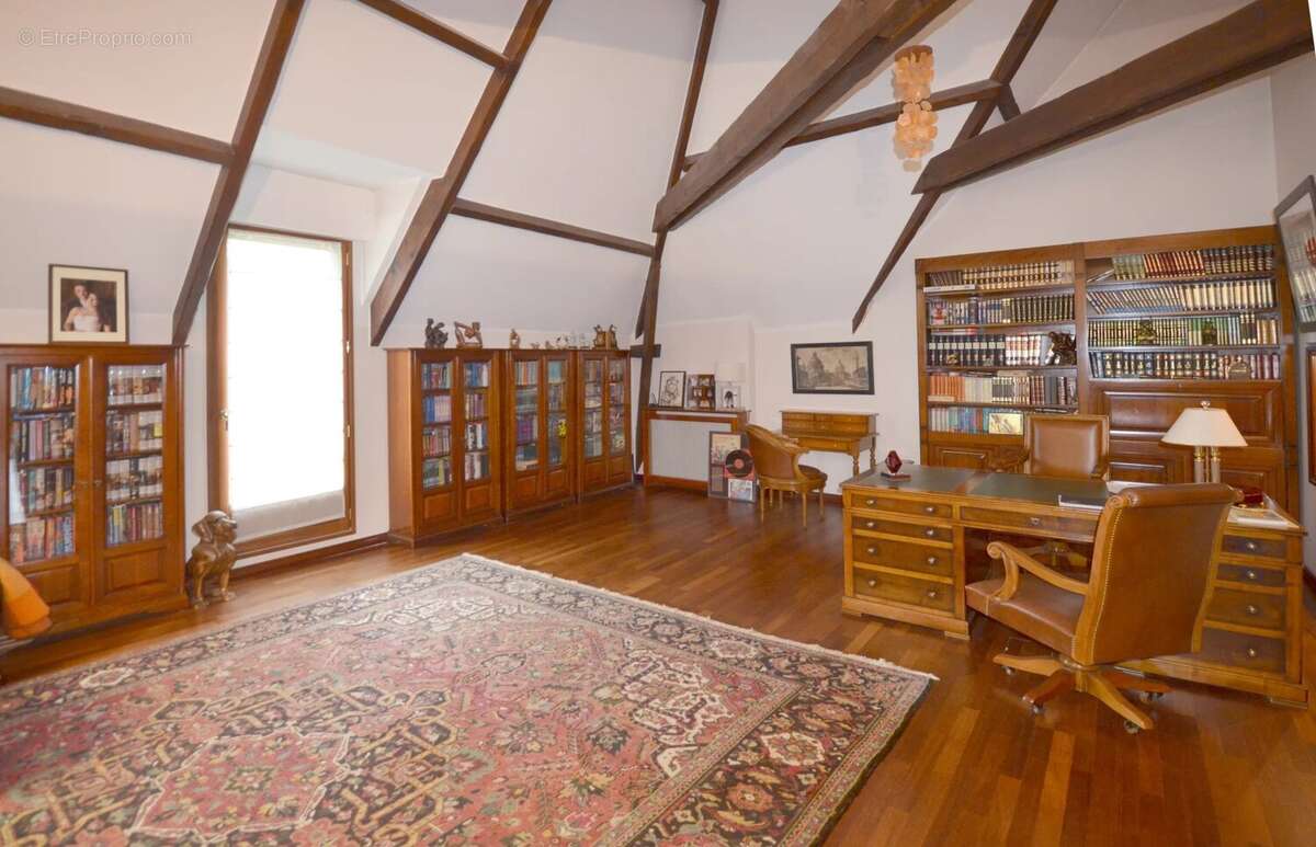 Maison à LOUVECIENNES