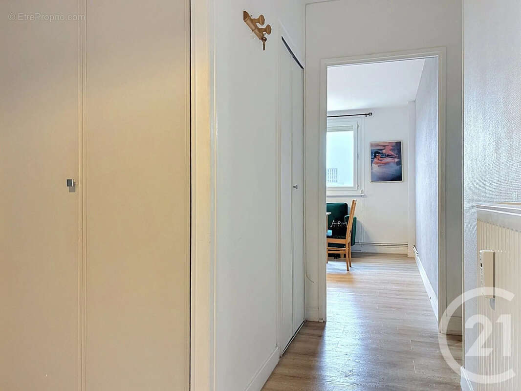 Appartement 4 pièces 68 m² à vendre à Reims (51100) - photo 8