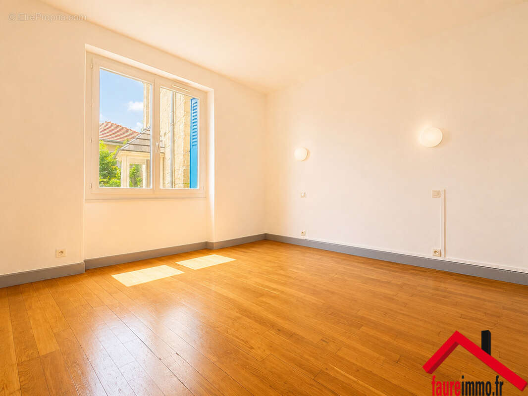 Appartement à BRIVE-LA-GAILLARDE