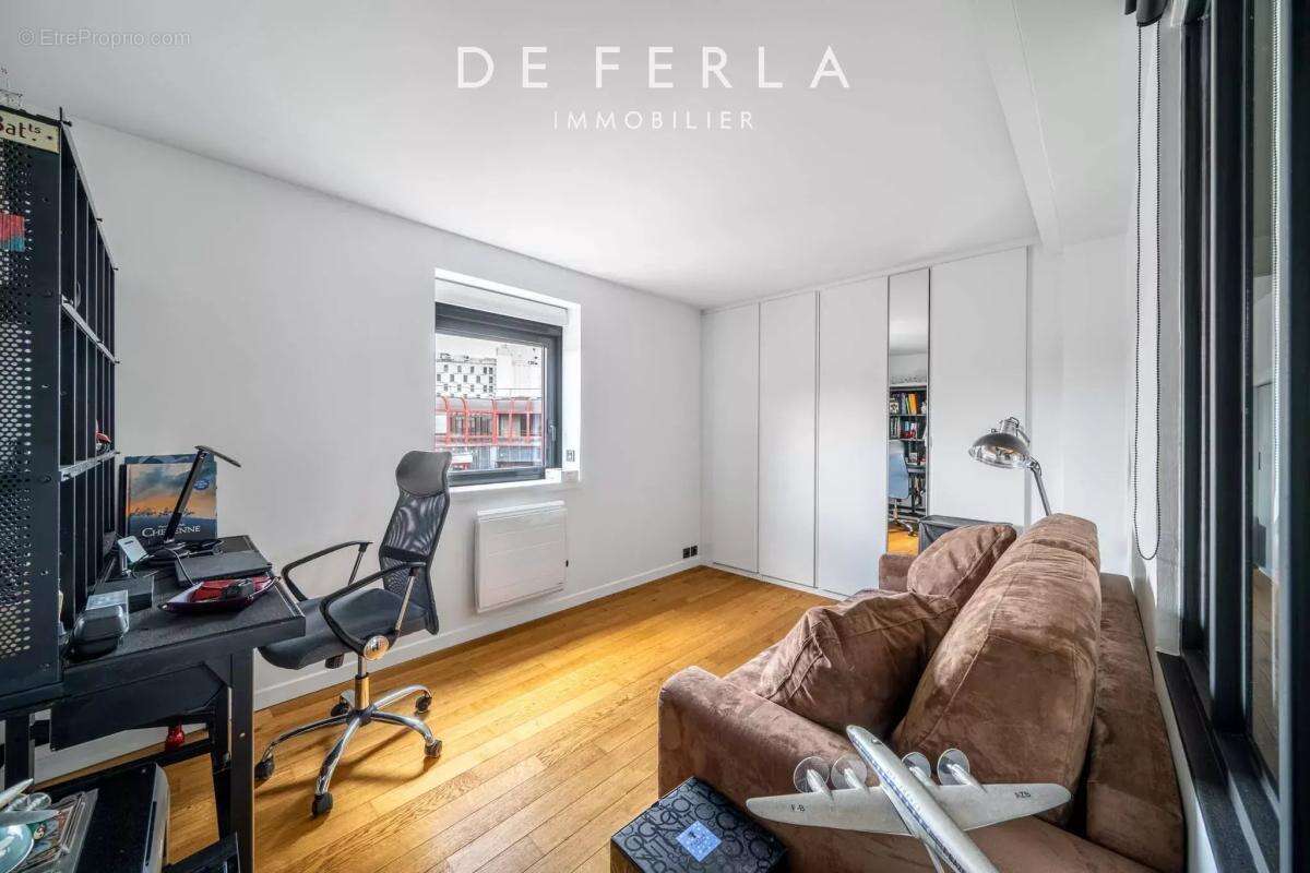 Appartement à PARIS-14E