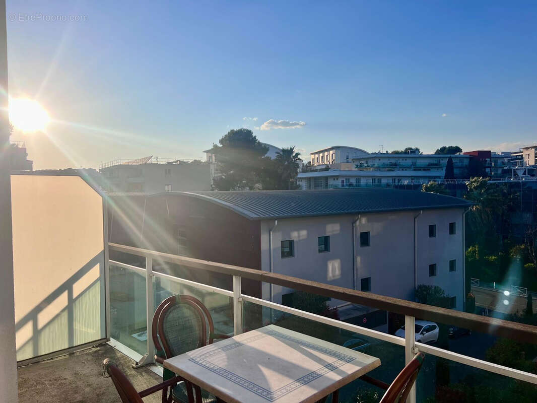 A vendre sur Antibes 2 pièces avec terrasse et parking privatif - photo 12