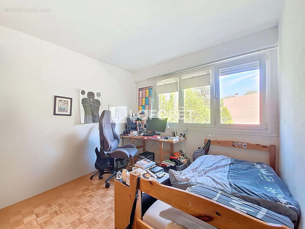 Appartement à VERNEUIL-SUR-SEINE