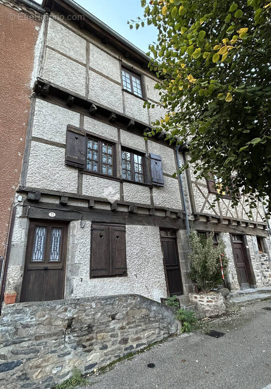 Maison à BLESLE