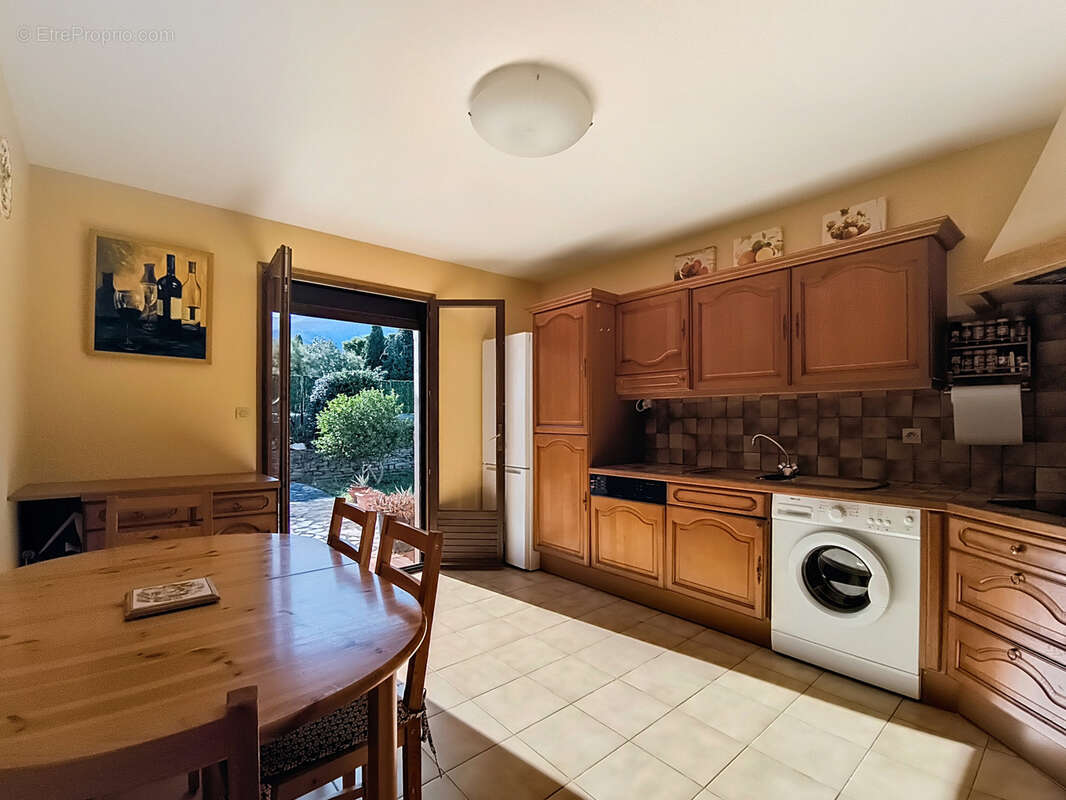 Maison à LAROQUE-DES-ALBERES