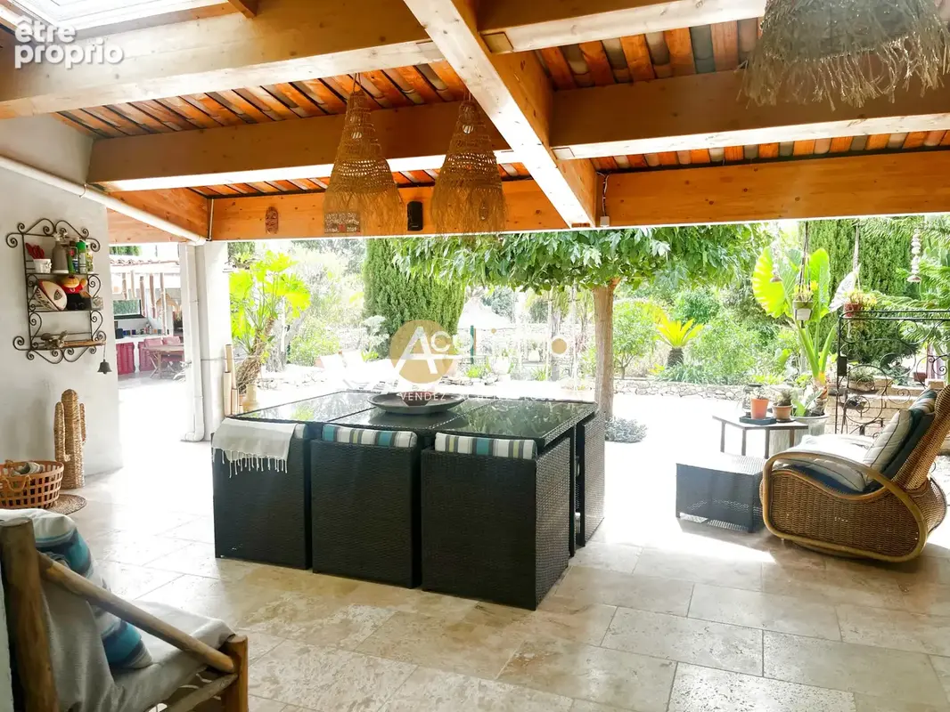 Sanary villa - photo 9