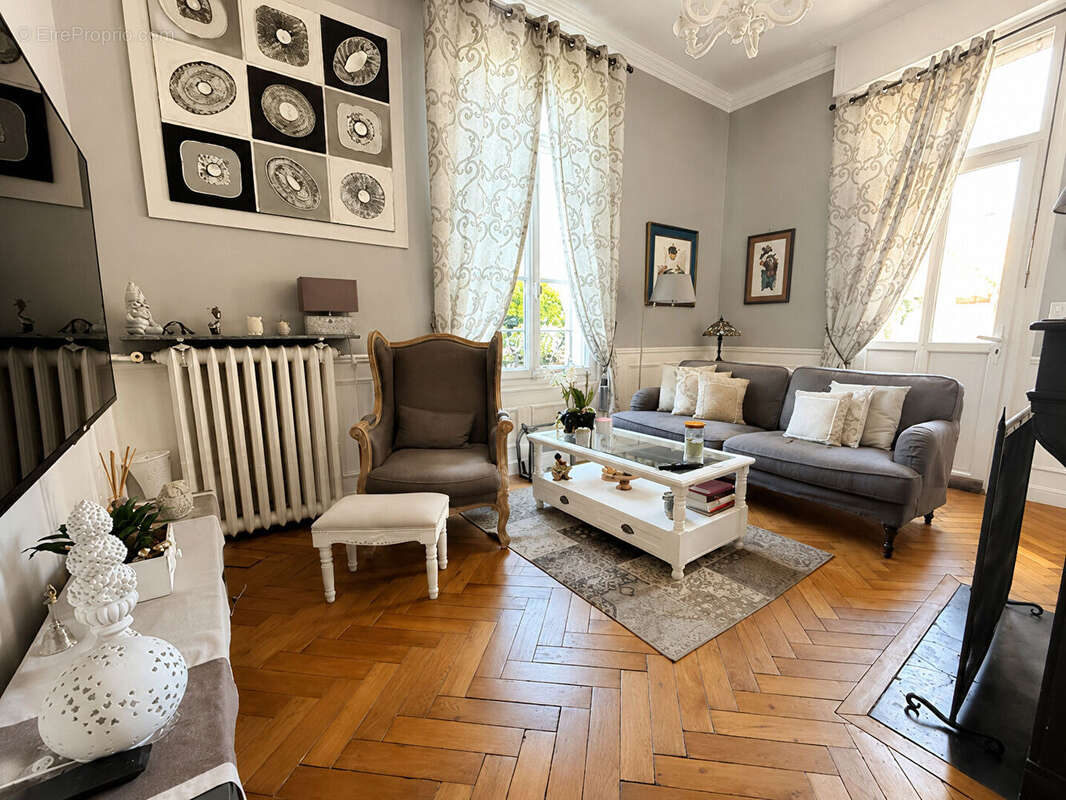 Maison 273 m² à Senlis  - photo 9
