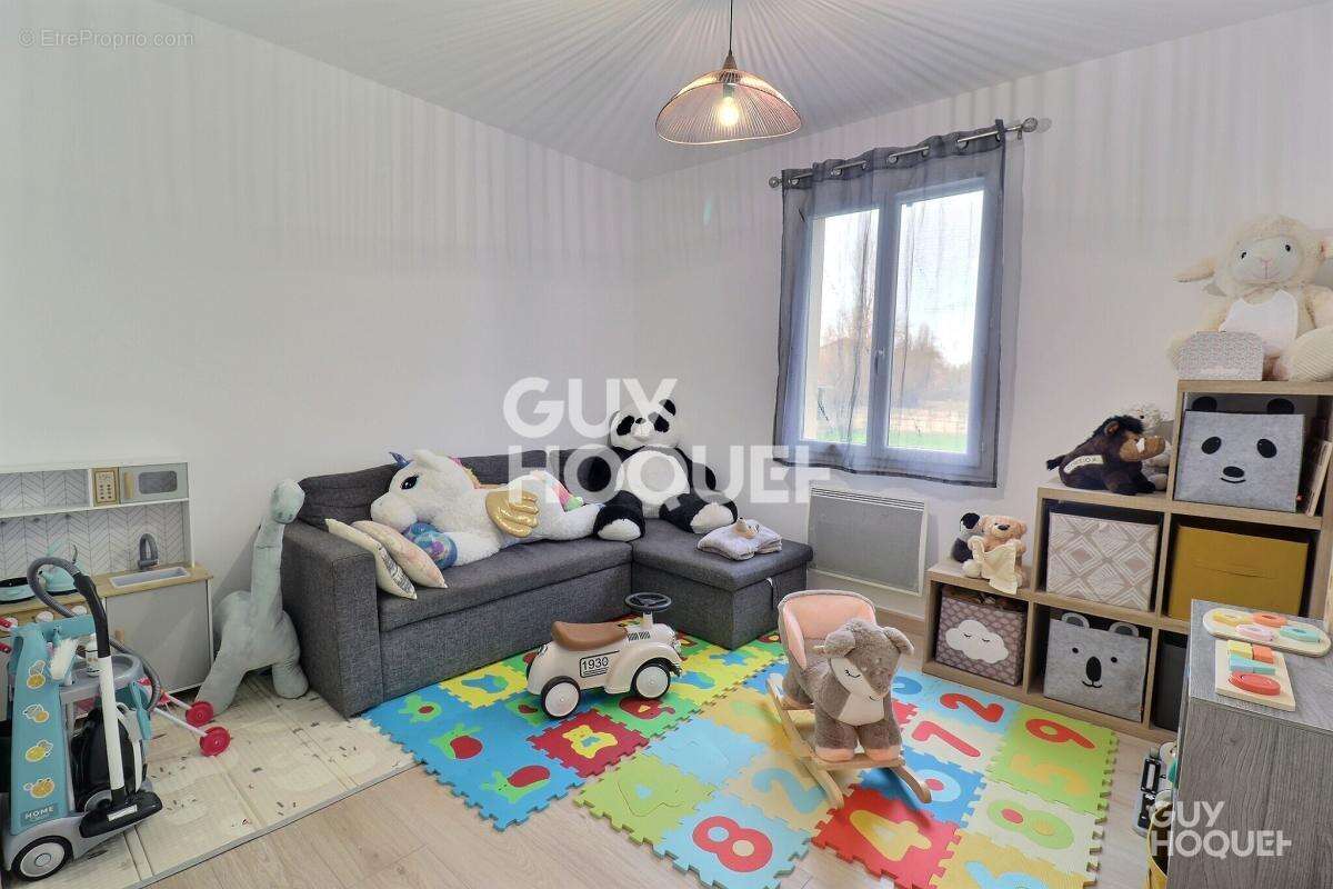 Maison à SAINT-CREPIN