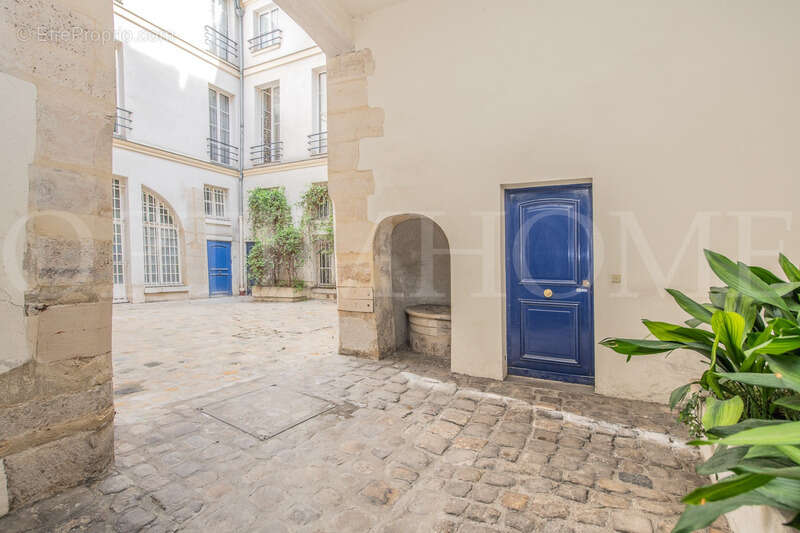 Appartement à PARIS-6E