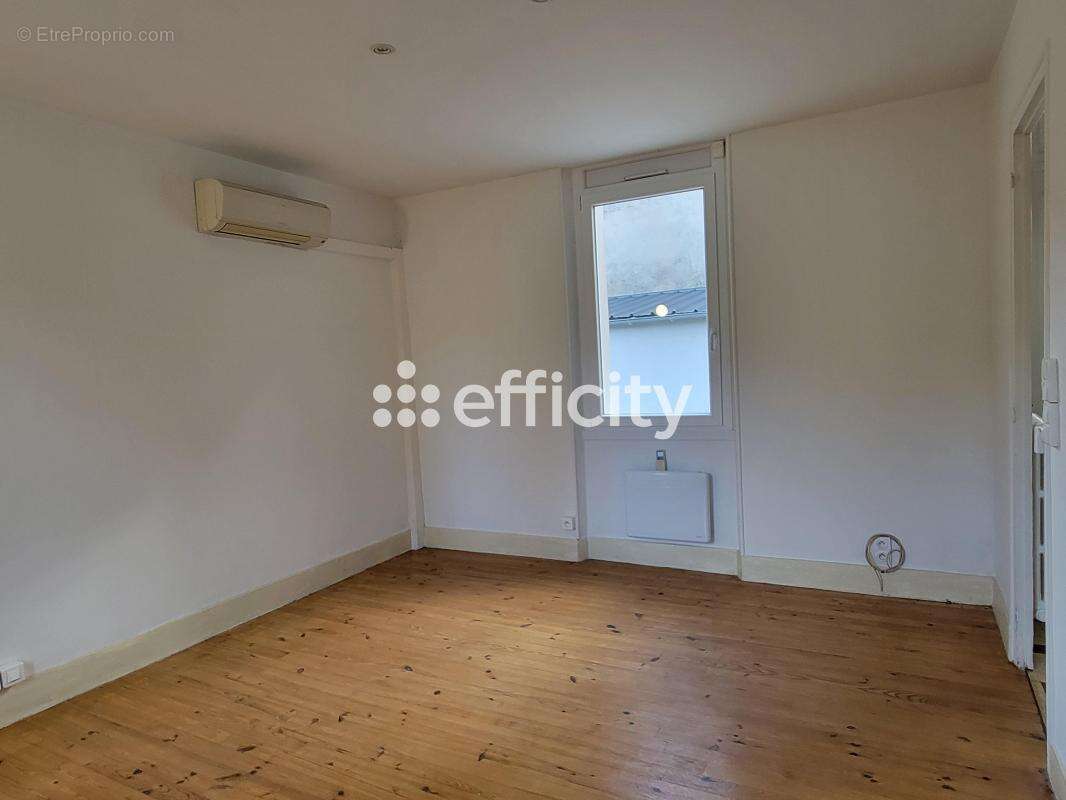 Maison à GUILHERAND-GRANGES