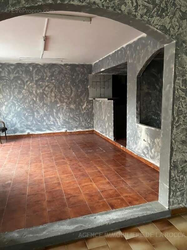Commerce 135 m² à Sartene  - photo 6