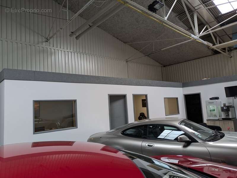 Dpt Isère (38)  Local industriel 610 M² A VENDRE - photo 3