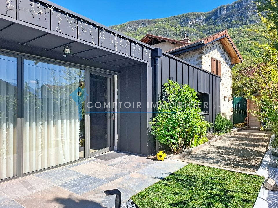 Maison à LA BUISSE