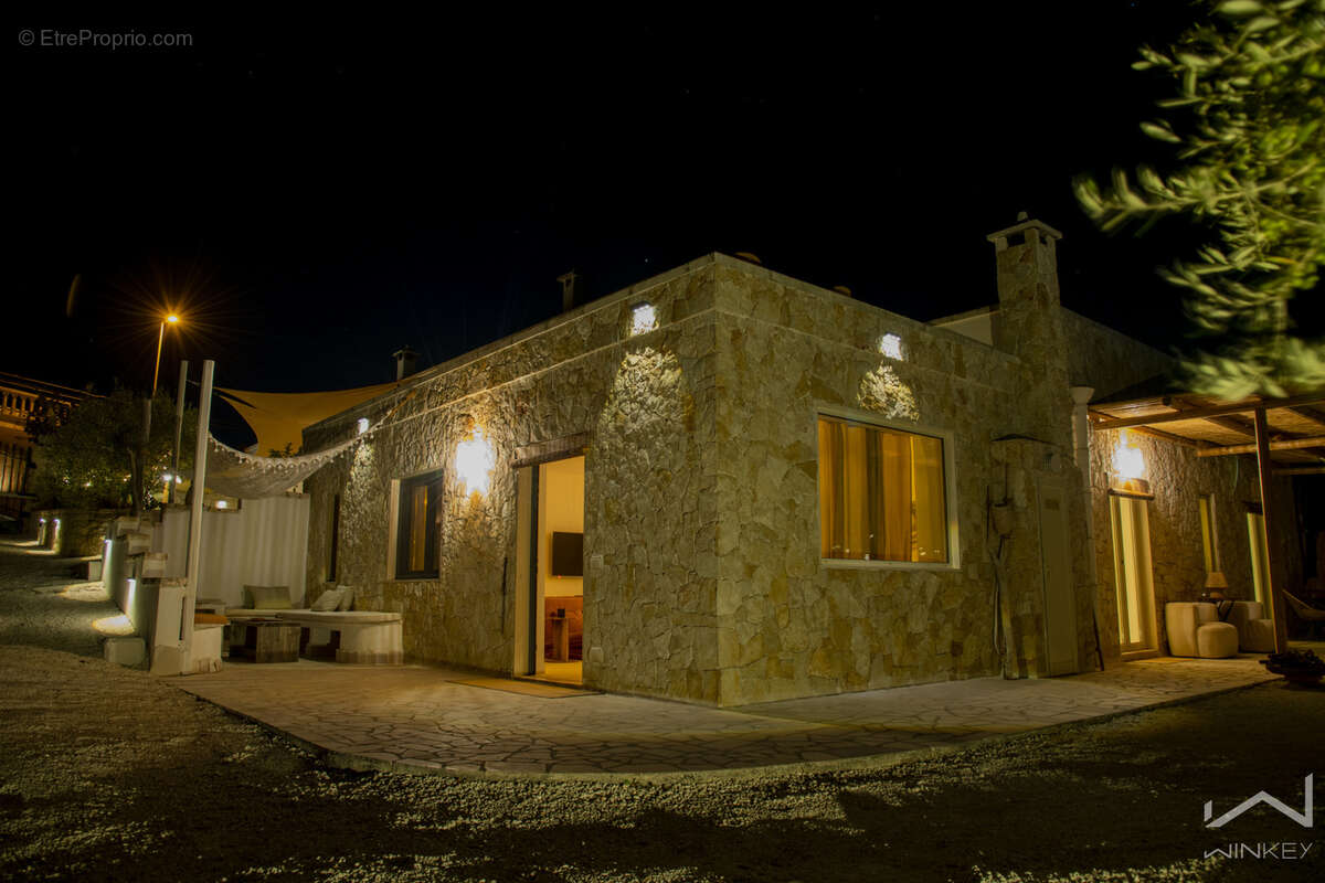 Maison à PARIS-8E