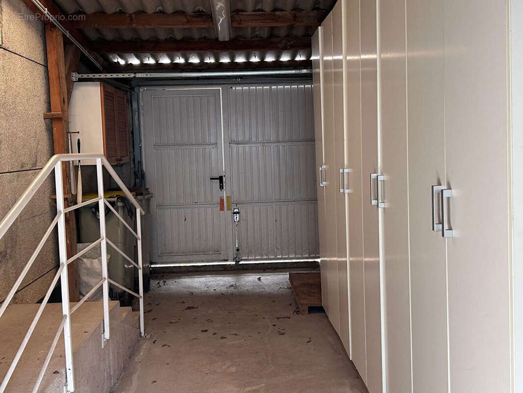 Maison à VARENNES-JARCY