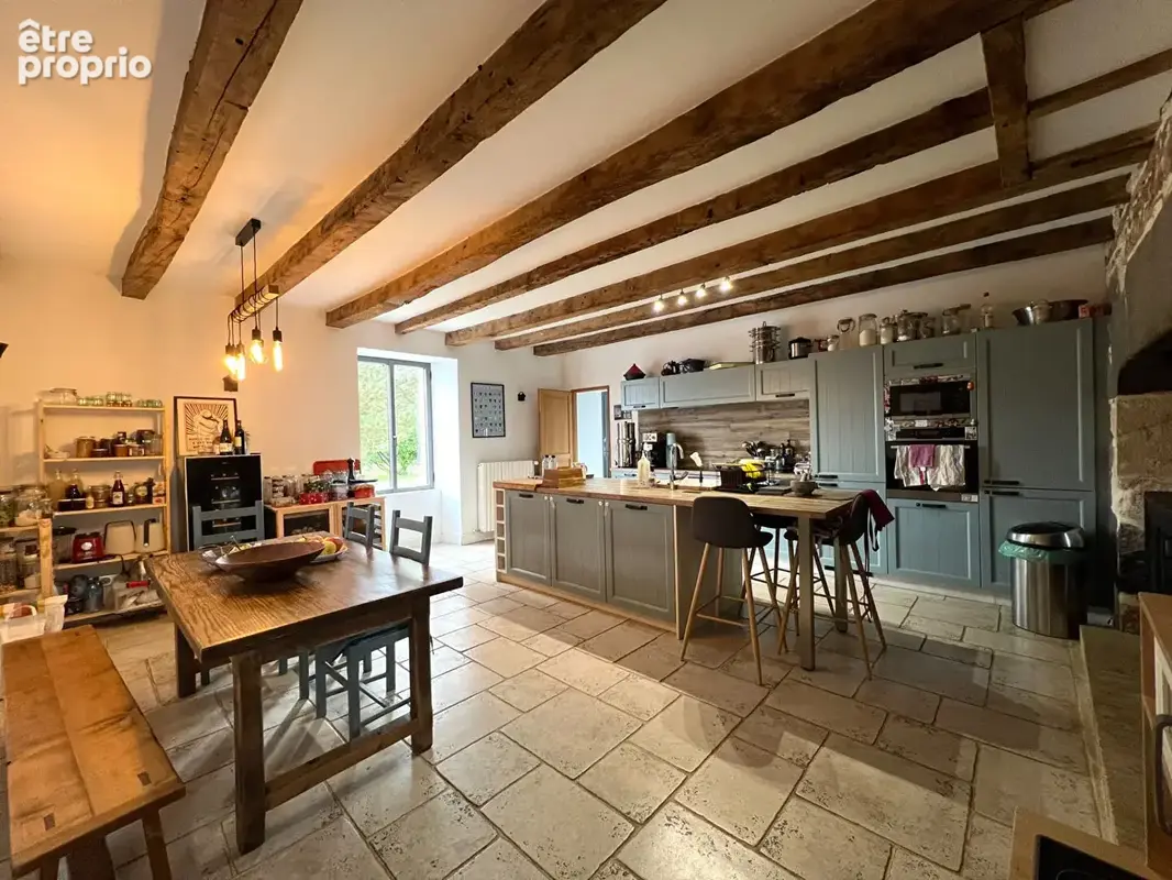 Maison Arpajon Sur Cere 5 pièce(s) 250.50 m2 - photo 6