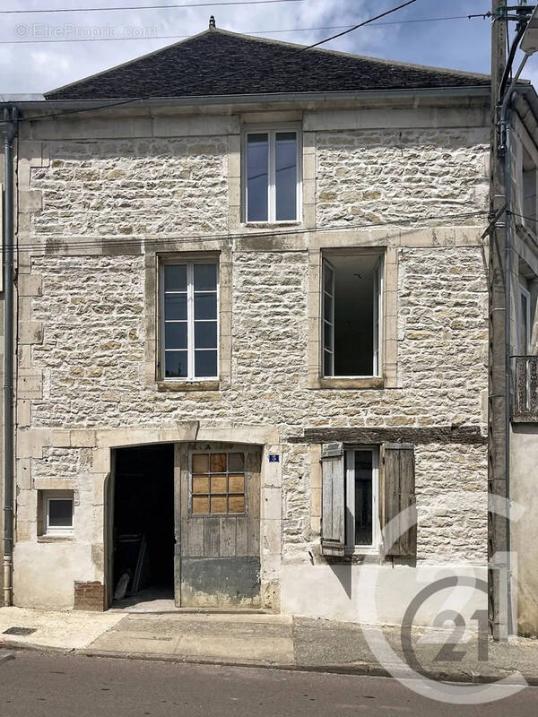 Maison à SAINT-BRIS-LE-VINEUX