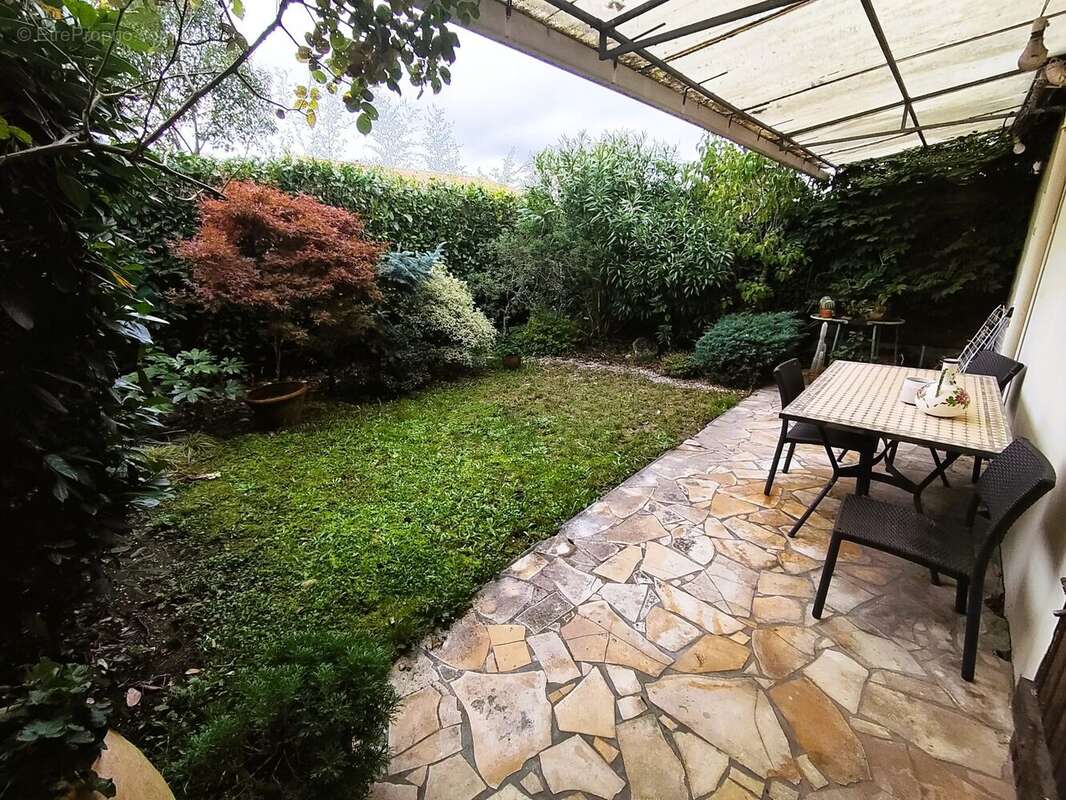 Maison à VILLENAVE-D'ORNON