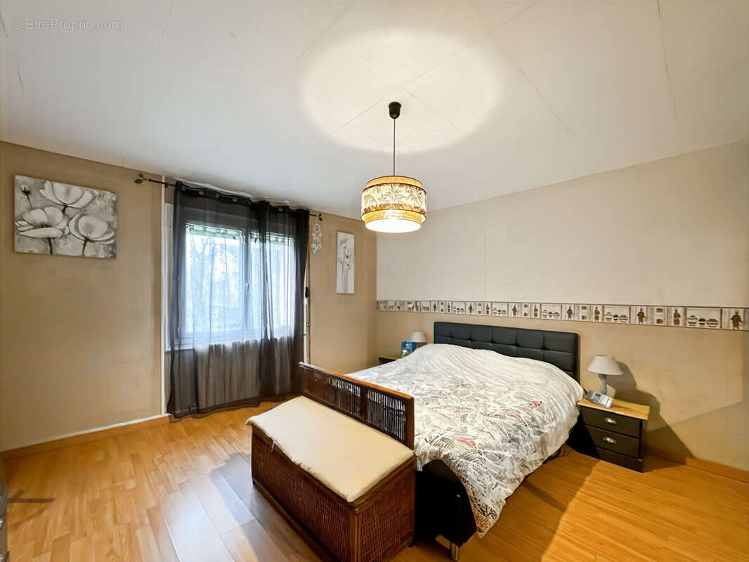 Maison à SAINT-NAUPHARY