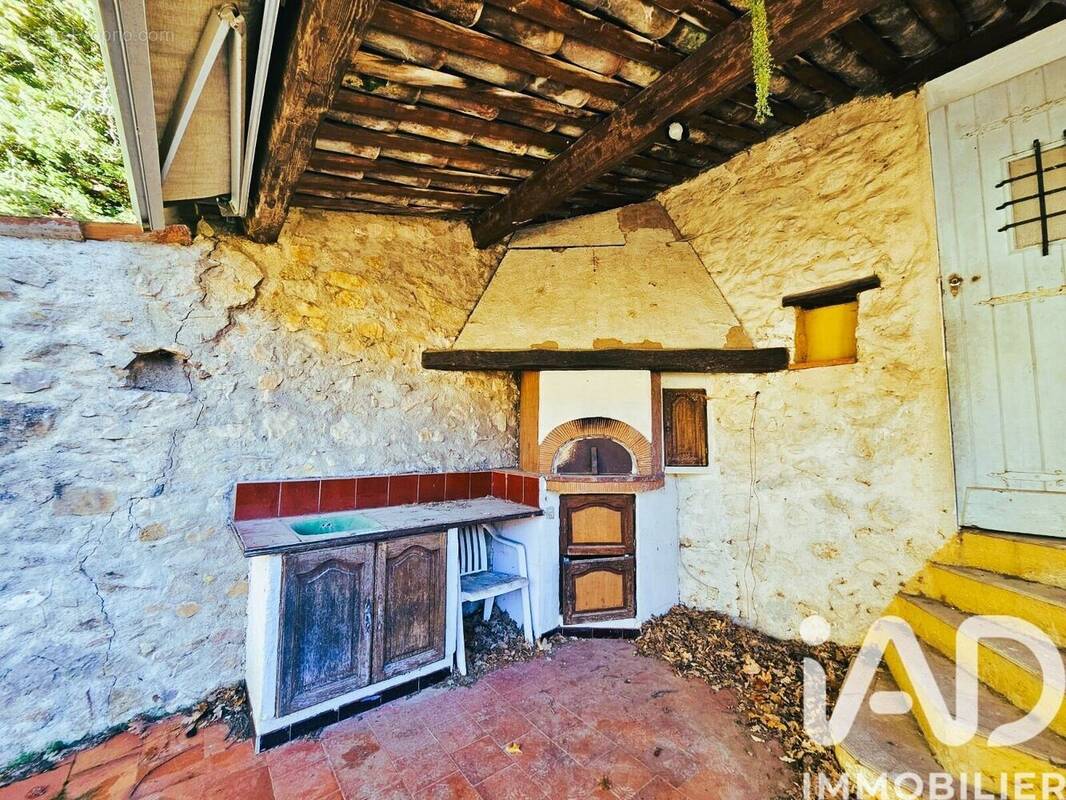 Photo 1 - Maison à MONTFERRAT