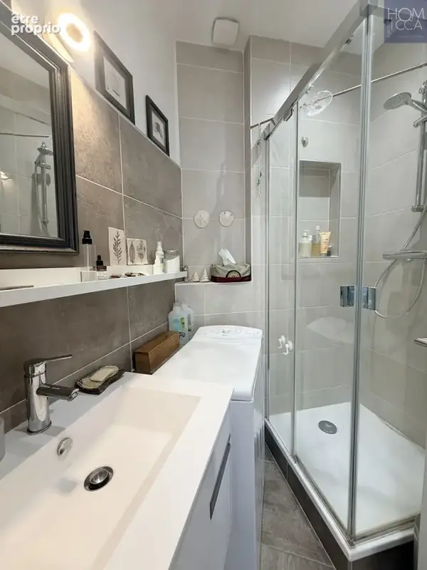 Lyon 7 saxe gambetta appartement type 3 de 50m2 climatise avec 2 chambres en etage avec ascenseur - photo 8