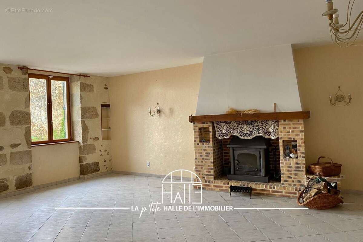 Maison à VERNEUIL-SUR-VIENNE