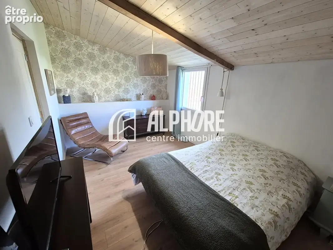 118m² habitable, 3 chambres, proximité commerces. - photo 6