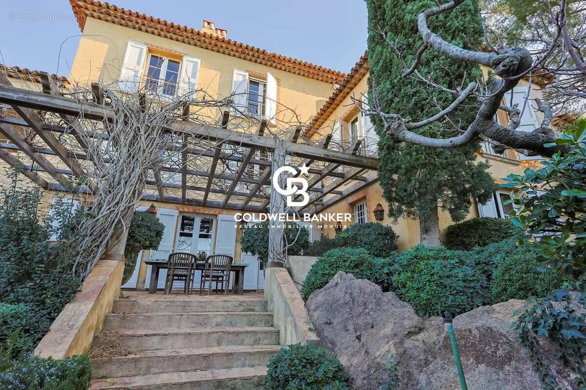 Maison à RAYOL-CANADEL-SUR-MER