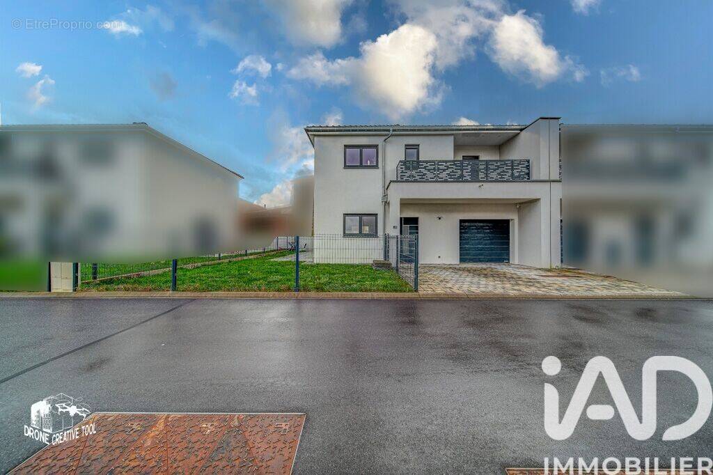 Photo 1 - Maison à HAUCOURT-MOULAINE