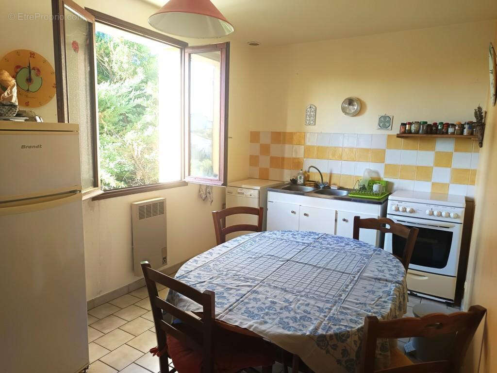 Maison à VILLENEUVE-DE-BERG