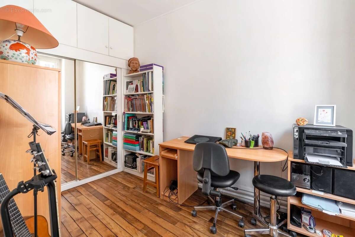 Appartement à LEVALLOIS-PERRET