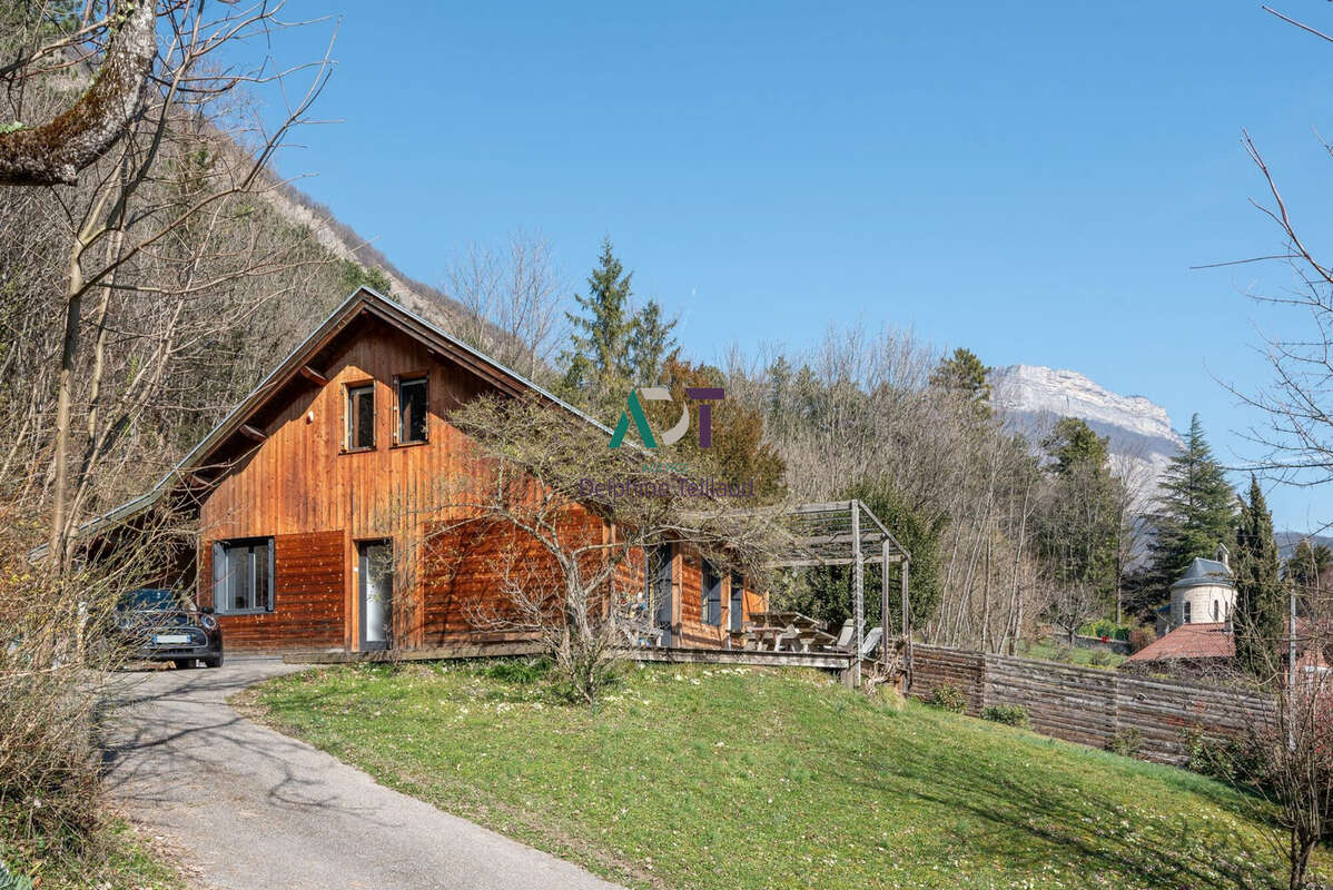Maison à LA TRONCHE