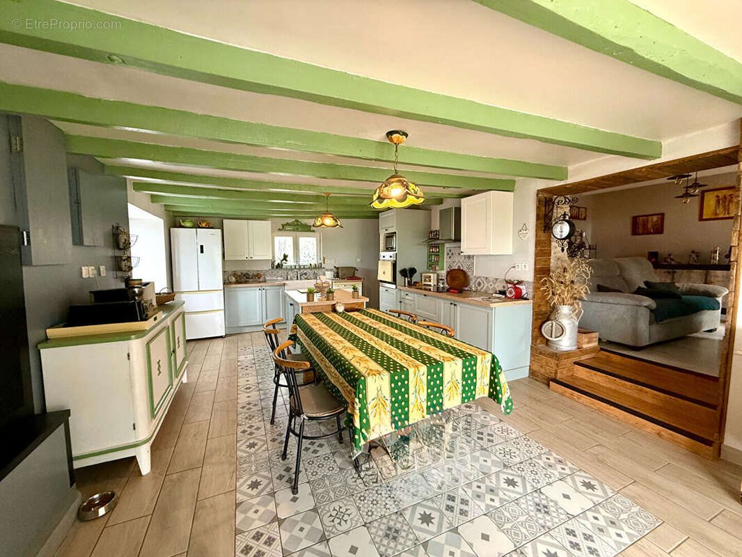 Maison à PAMPROUX