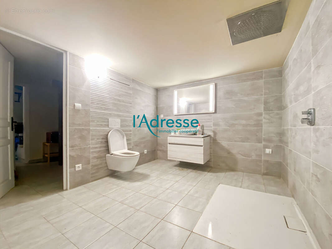 Propriété de 186m² en plein coeur de village - photo 14