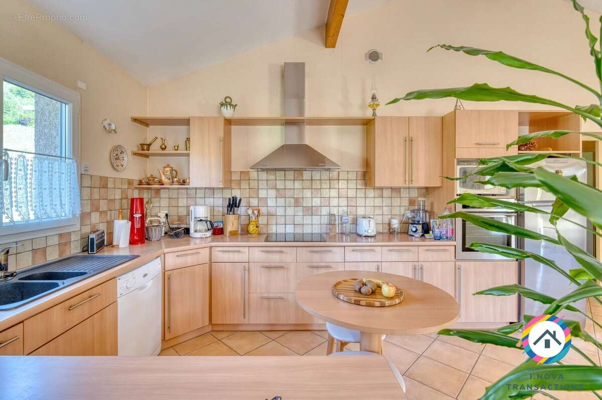 Maison à QUINCIE-EN-BEAUJOLAIS