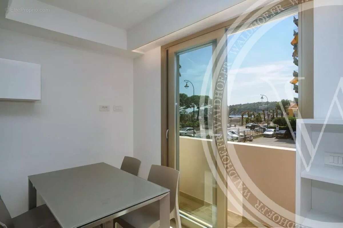 Appartement à ROQUEBRUNE-CAP-MARTIN