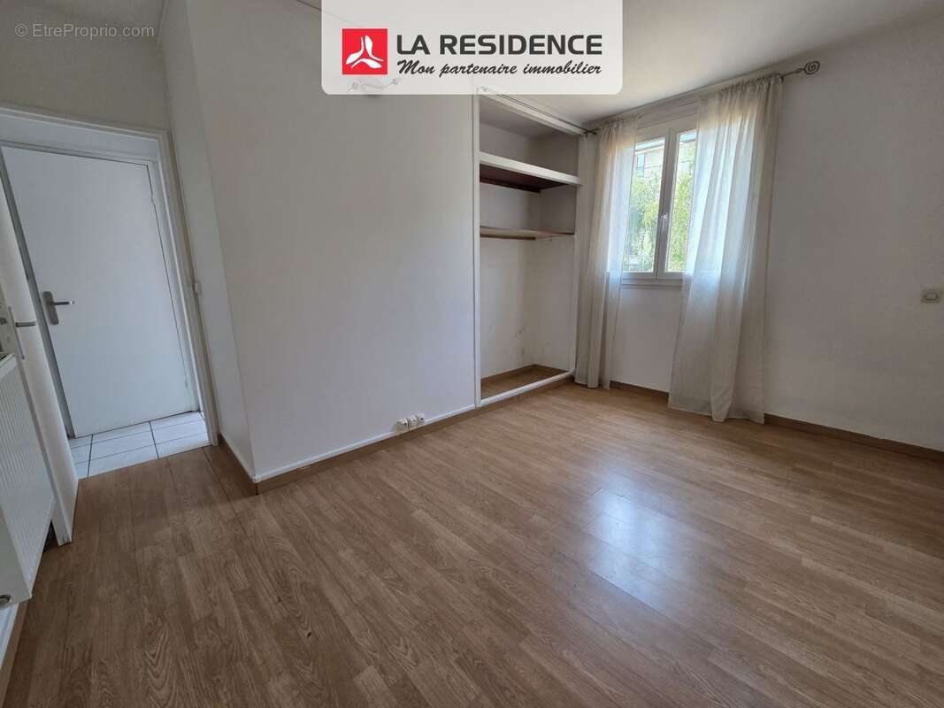 Appartement 73 m² à Franconville  - photo 4