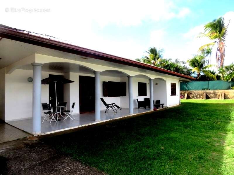 Maison à REMIRE-MONTJOLY