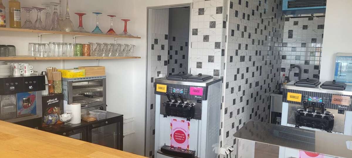 Commerce à SAINT-LAURENT-DU-VAR