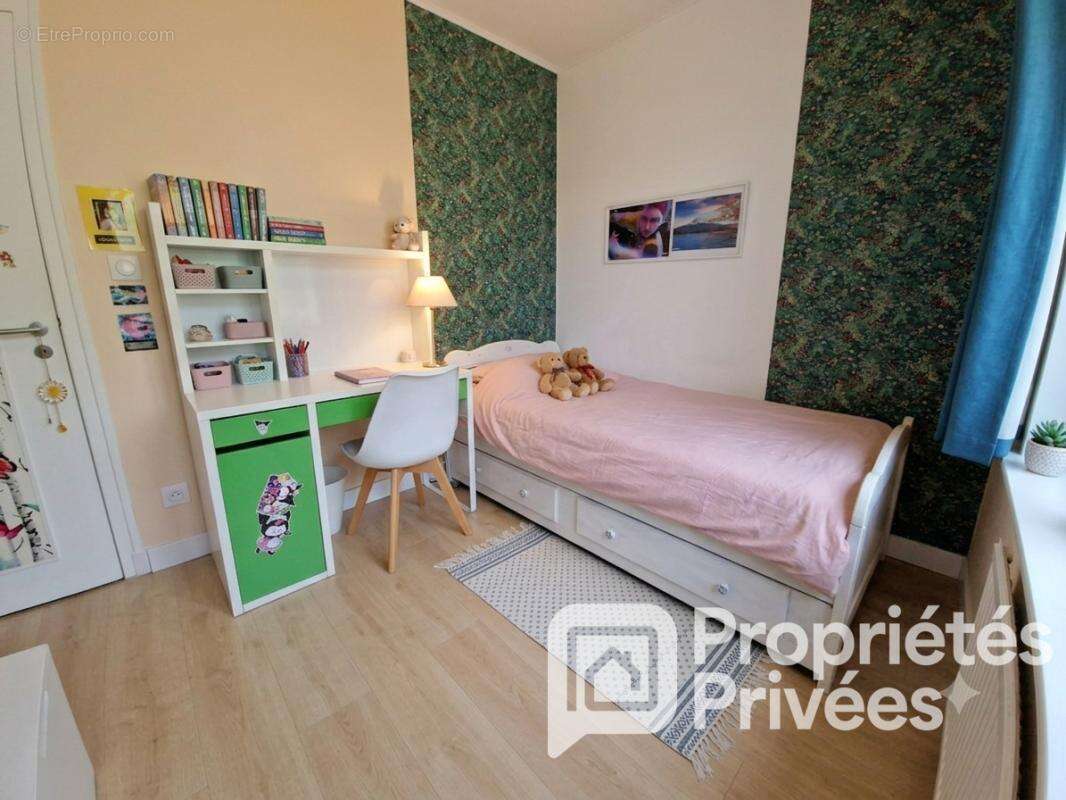 EXCLUSIVITE A VENDRE  37230 Fondettes centre, Maison 7 pièces 120 m² , jardin arboré et clos, garage, cave - photo 10