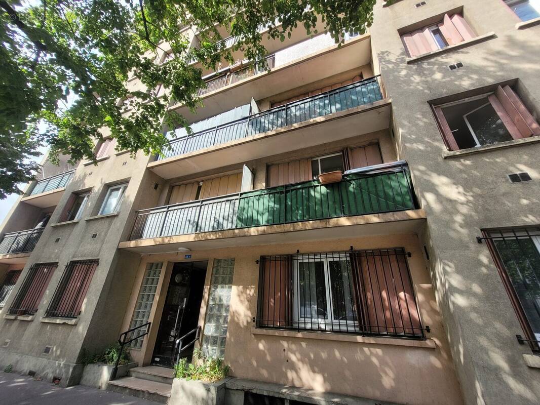 Appartement à AUBERVILLIERS
